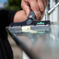 Lames plastique pour surfaces sensibles aux rayures